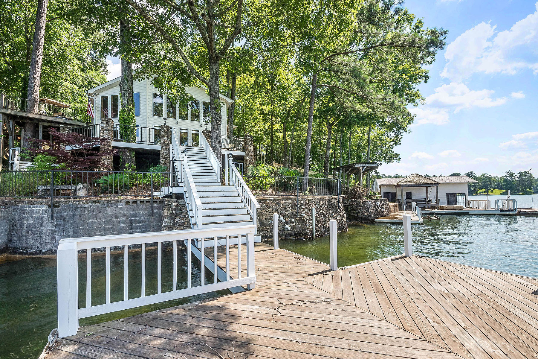 Lake Martin AL waterfront homes for sale 151 N Darby virtual tour
