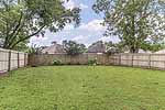 Low maintenance, privacy fenced yard at 409 Glenmede in Stoneybrooke Plantation, Montgomery, AL. Professional photos and tour by Go2REasssistant.com