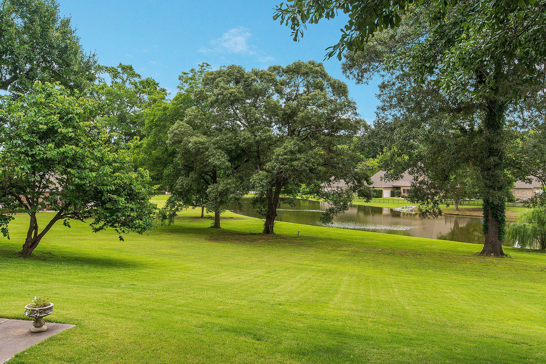 Montgomery AL waterfront home for sale6206 Henley Way virtual tour