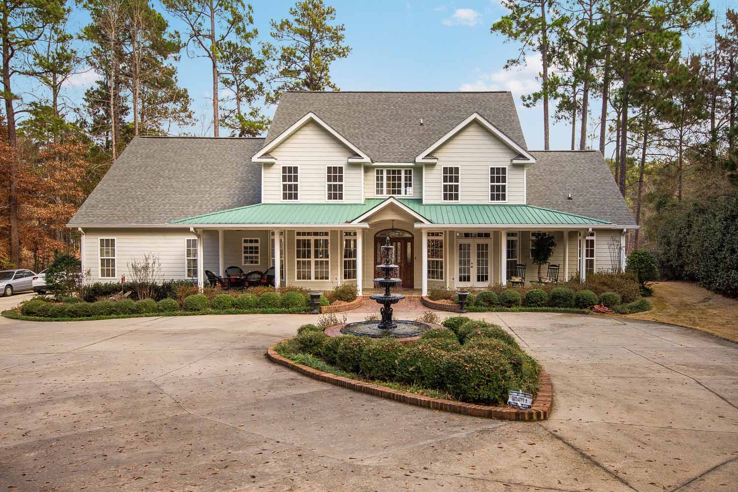 Lake Martin AL waterfront homes for sale70 Barnes Road virtual tour