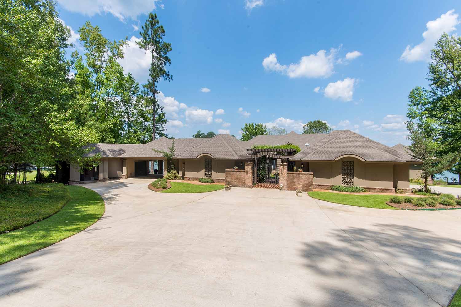 Lake Martin AL waterfront homes for saleTrillium73 Pine Point Circle