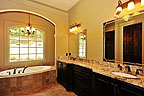 Luxurious master bath at 480 Hickory Trail in River Oaks, Lake Martin - Alexander City, AL. Professional photos and tour by Go2REasssistant.com